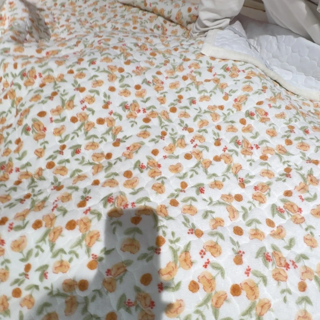 聚酯纤维一米五垫被