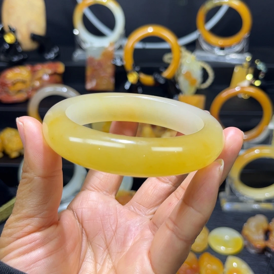 石英质玉（黄龙玉）未镶嵌手镯