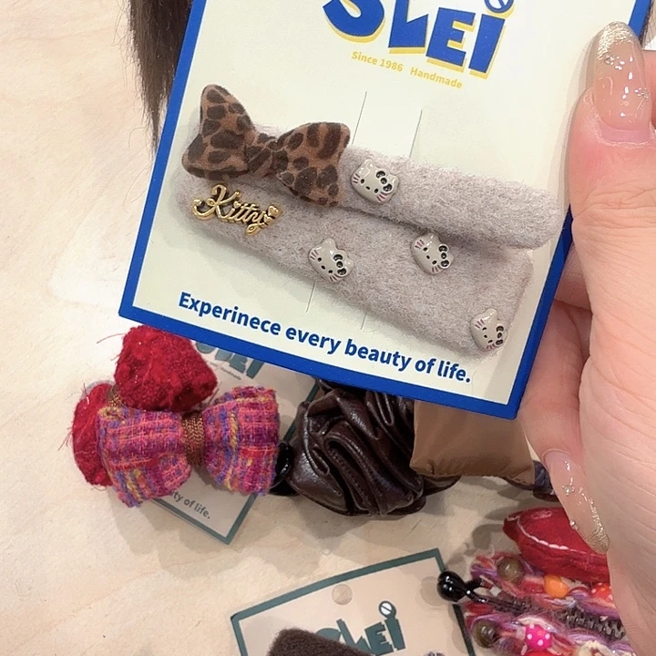 布艺非金属米色kt发夹