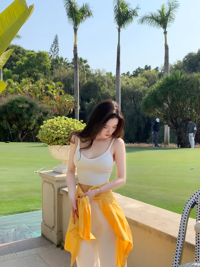 带胸垫卡u型美背内衣网红背心女性感内搭打底小吊带卡外穿上衣