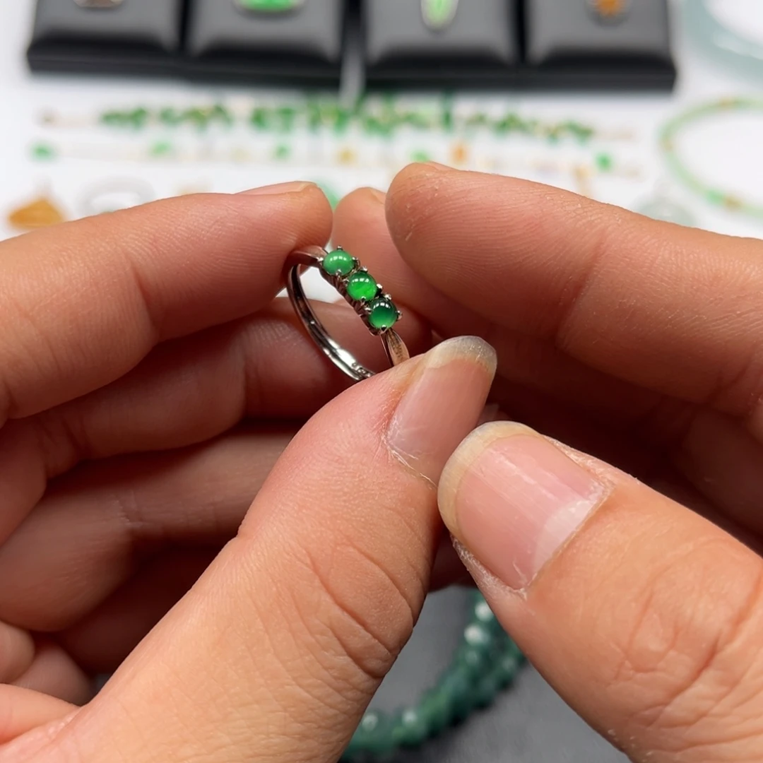 翡翠银S925镶嵌戒指福利