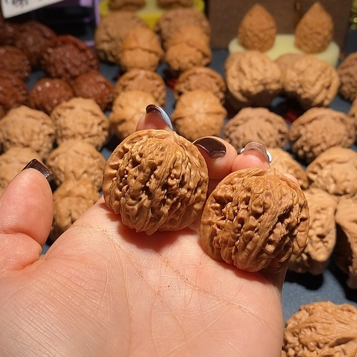 核桃文玩核桃四座楼11号