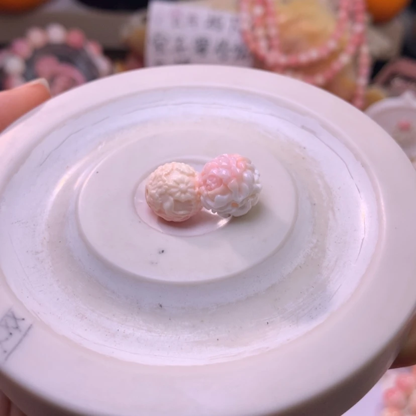 【闪购商品】查罗石颈饰合金福利