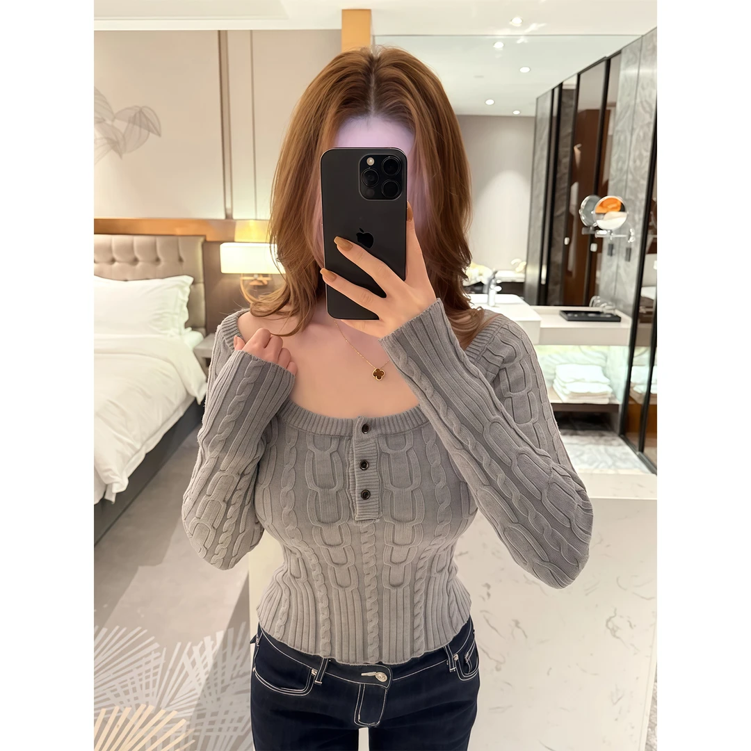 纯欲辣妹U领纽扣长袖针织衫女秋季新款收腰显瘦高级感打底衫上衣