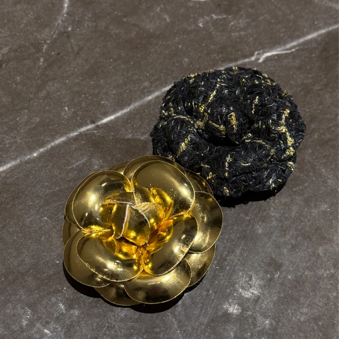 非金属布艺胸针 金黎儿山茶花胸针小香风秋冬百搭别针晚宴配饰