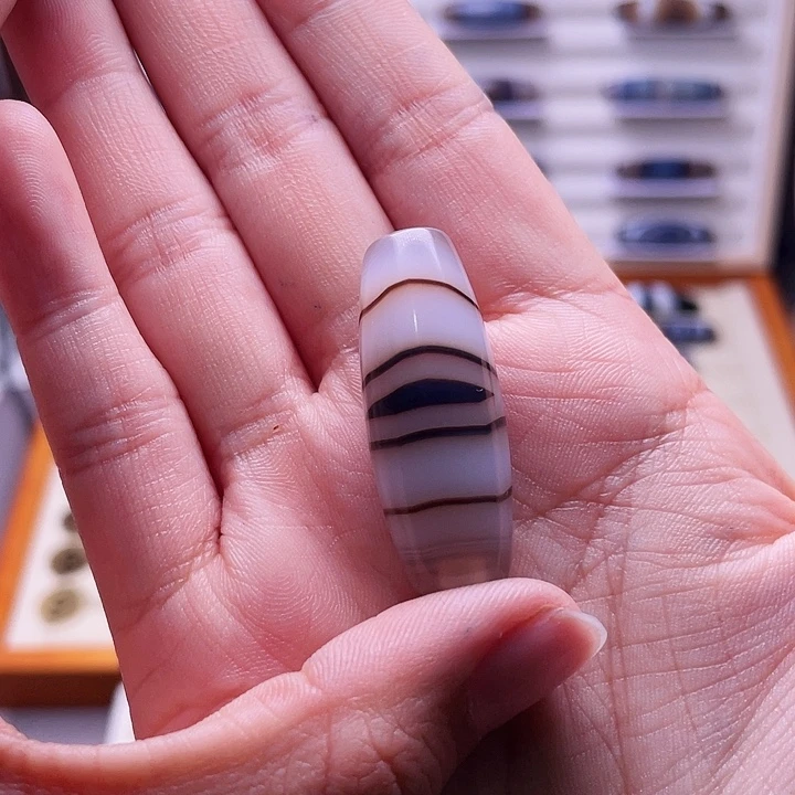 馨***)玛瑙/玉髓未镶嵌颈饰