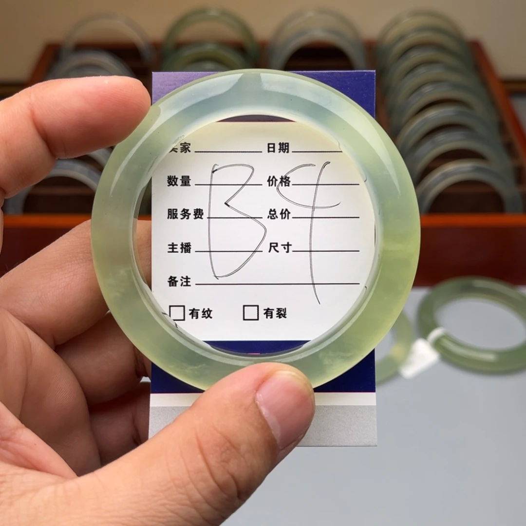 蛇纹石玉手镯未镶嵌珂*_