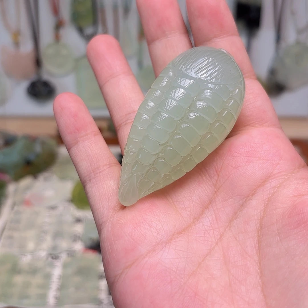 合金蛇纹石玉颈饰