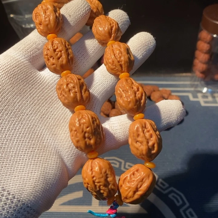 文玩核桃手串……44
