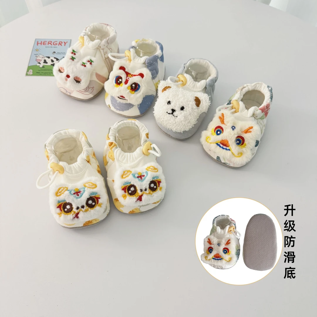 春秋季婴儿软底学步鞋男女童步前鞋新生儿鞋子不掉跟防滑地板鞋