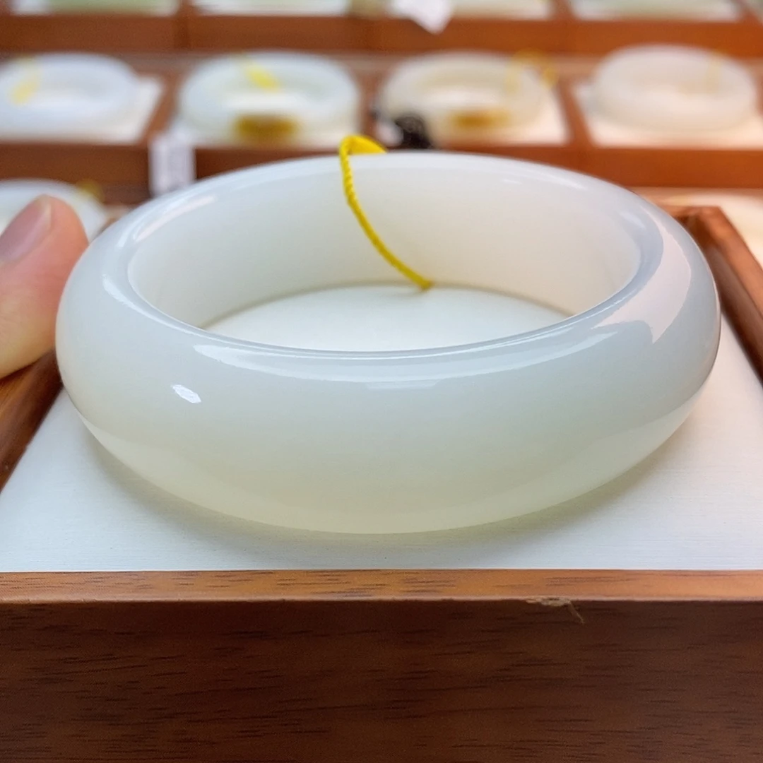 和田玉（糖玉）未镶嵌手链