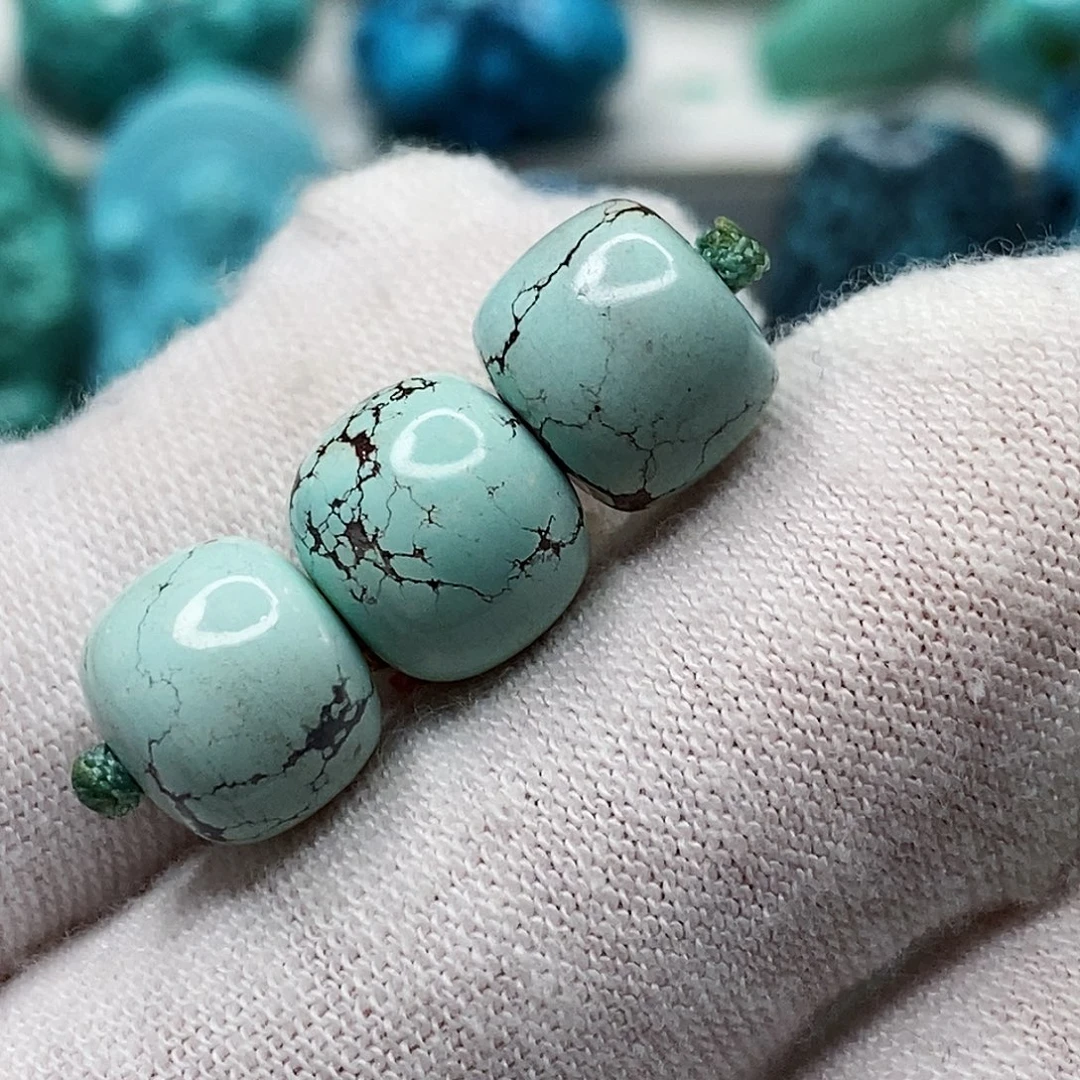 绿松石未镶嵌天然原矿 带武汉地大证书