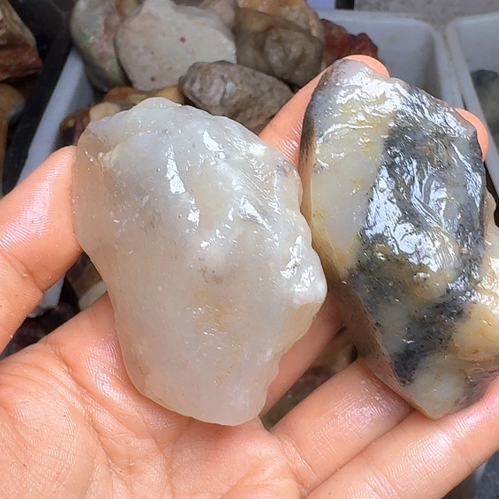 ****布寿山石寿山石的颜色