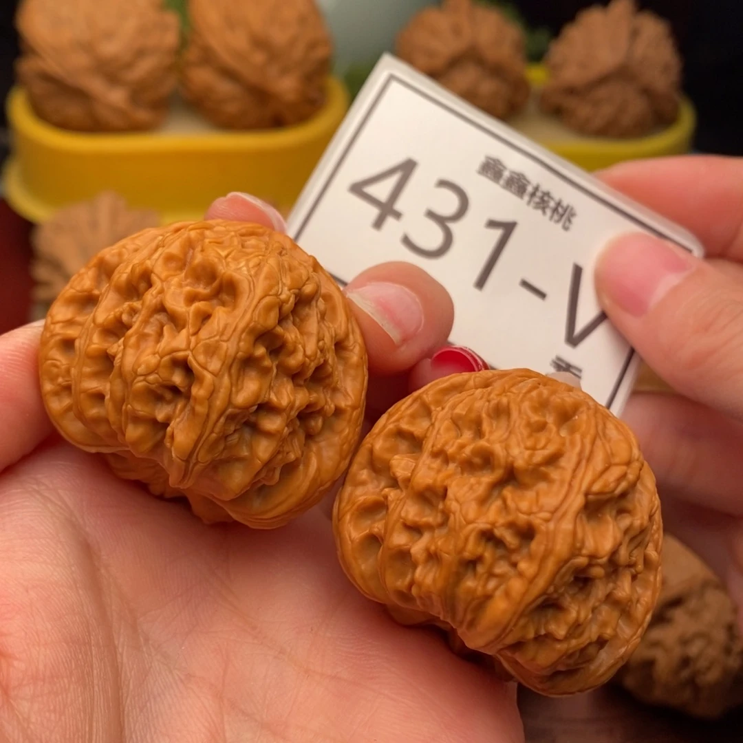 郑***）把件桃核白狮子38……