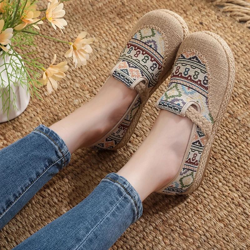 2025新款夏季百搭一脚蹬懒人鞋女低帮透气布鞋女名族风休闲渔夫鞋