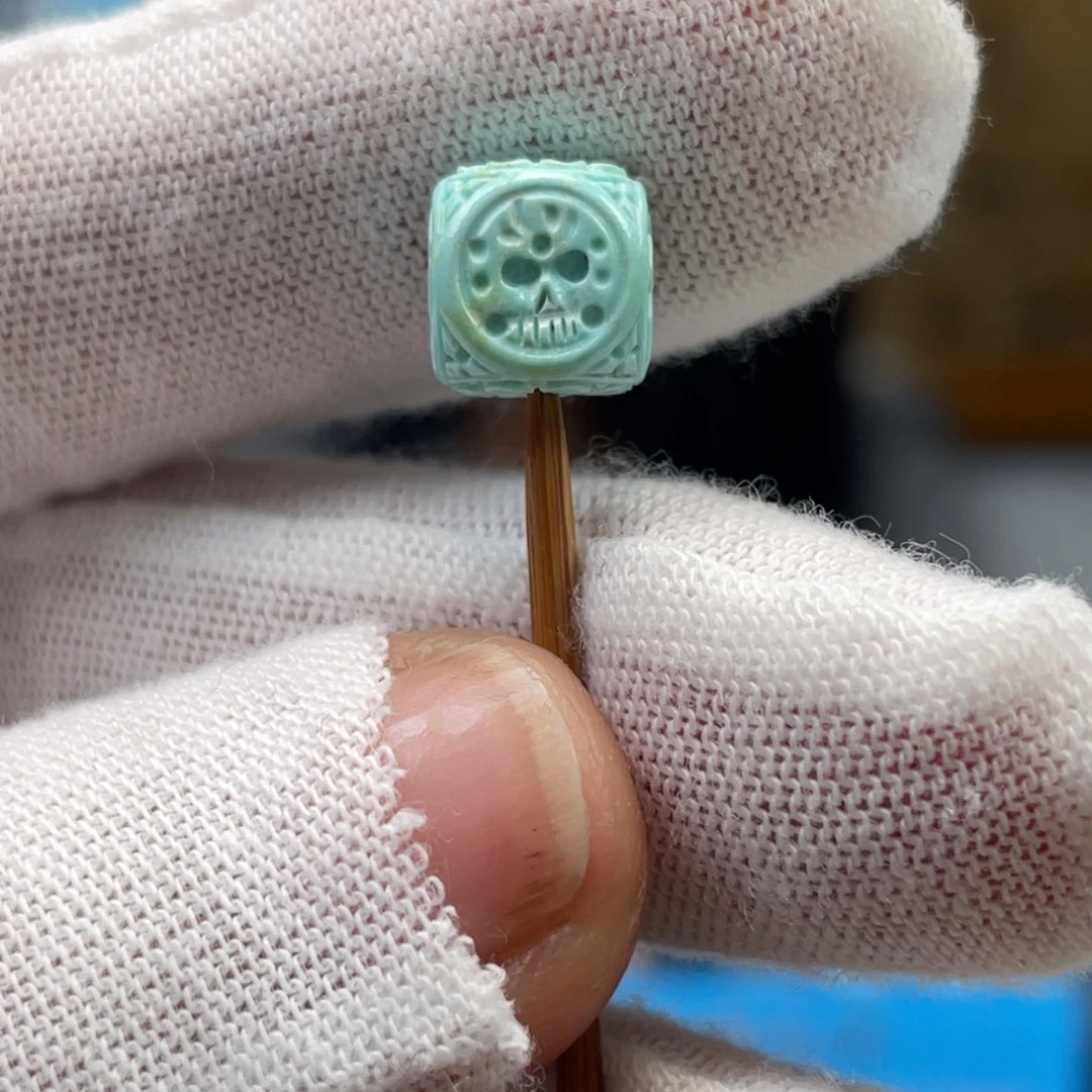 绿松石未镶嵌挂件