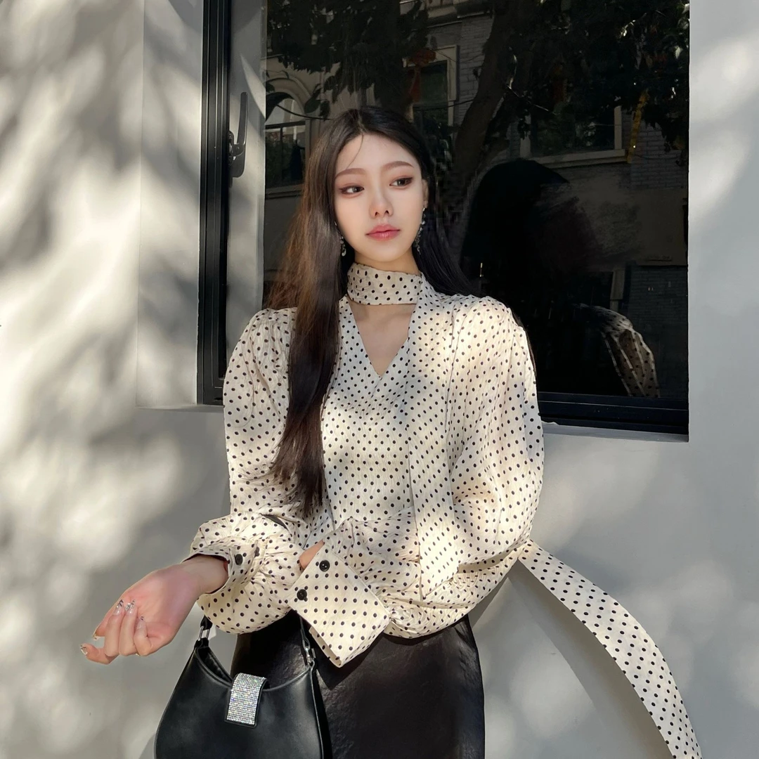 名媛御姐飘带波点衬衫女法式气质新款衬衣独特上衣615