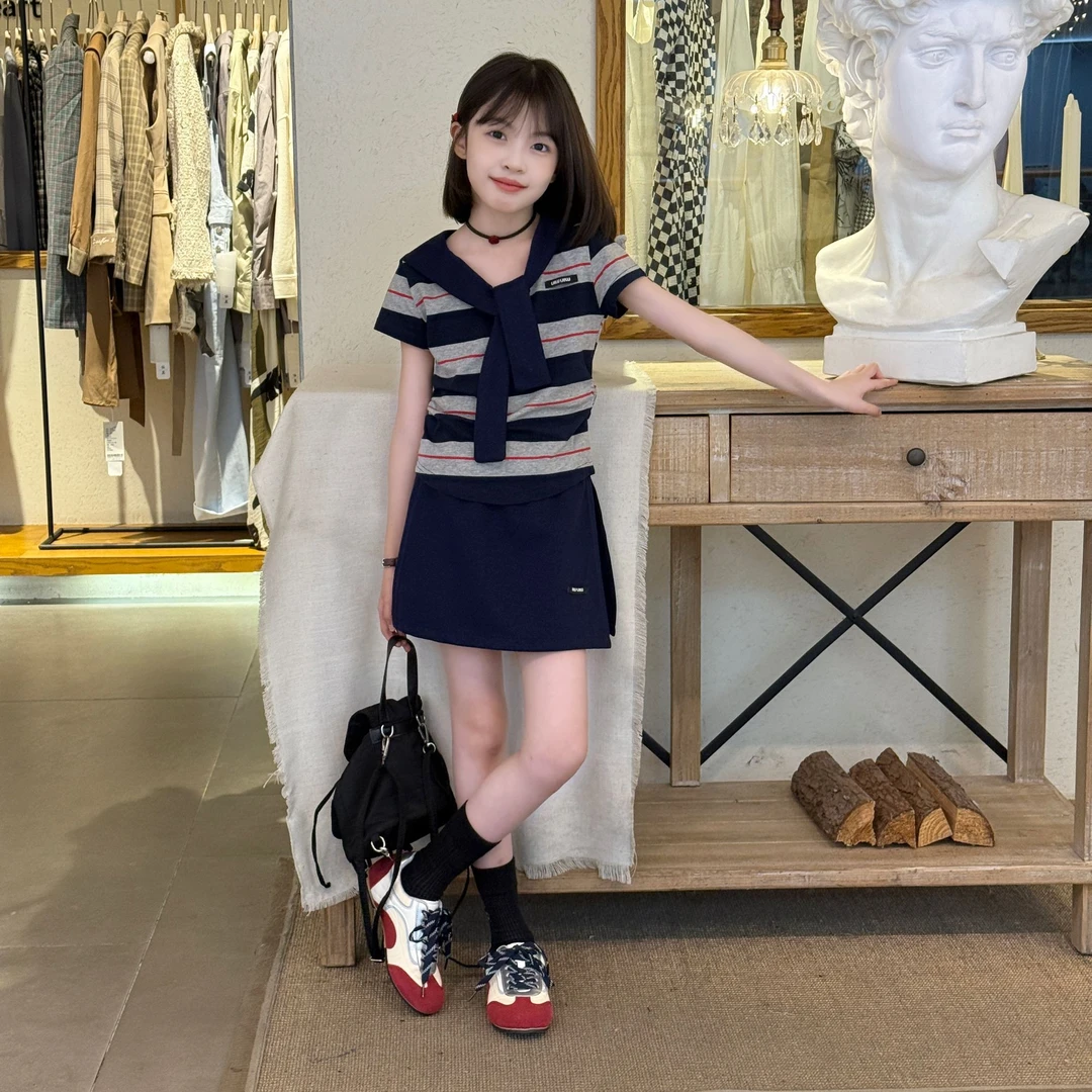2025夏款女童韩版学院风气质甜酷撞色条纹披肩短袖T恤裙裤套装潮