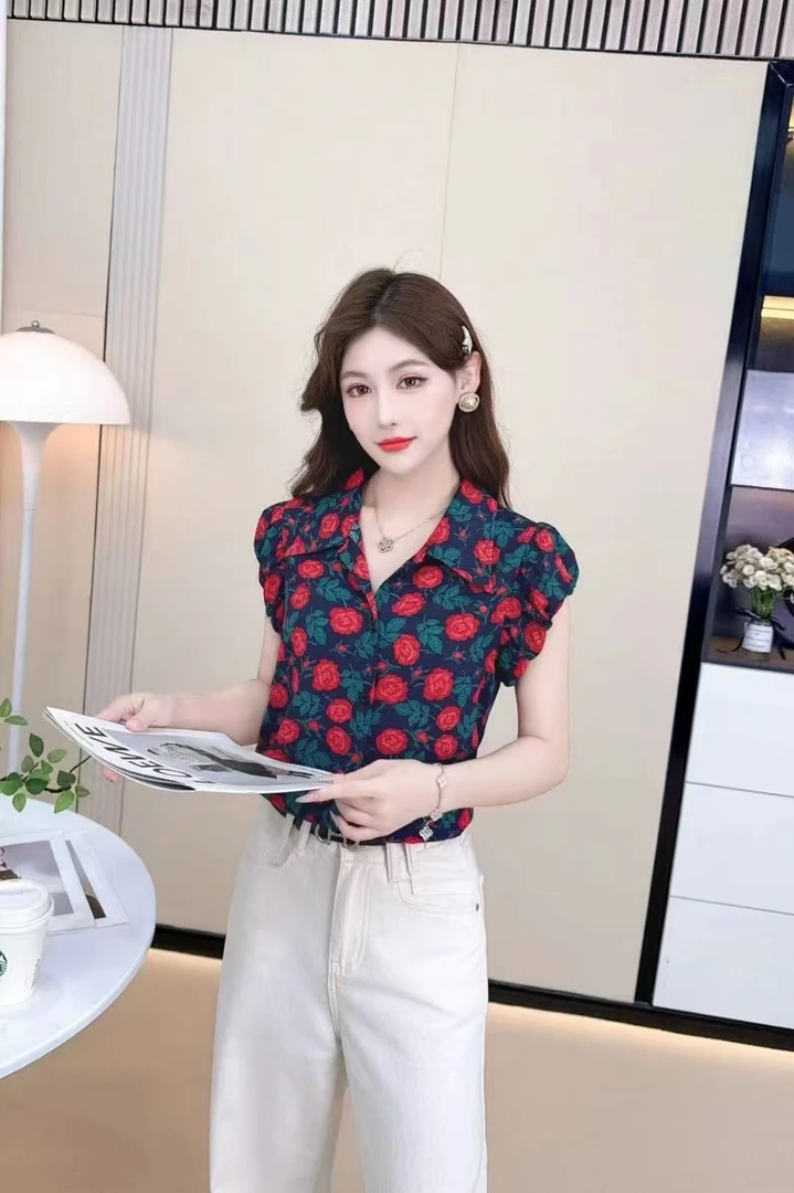 欧洲站乌衣轩夏季新款飞飞袖洋气时尚花衬衫女