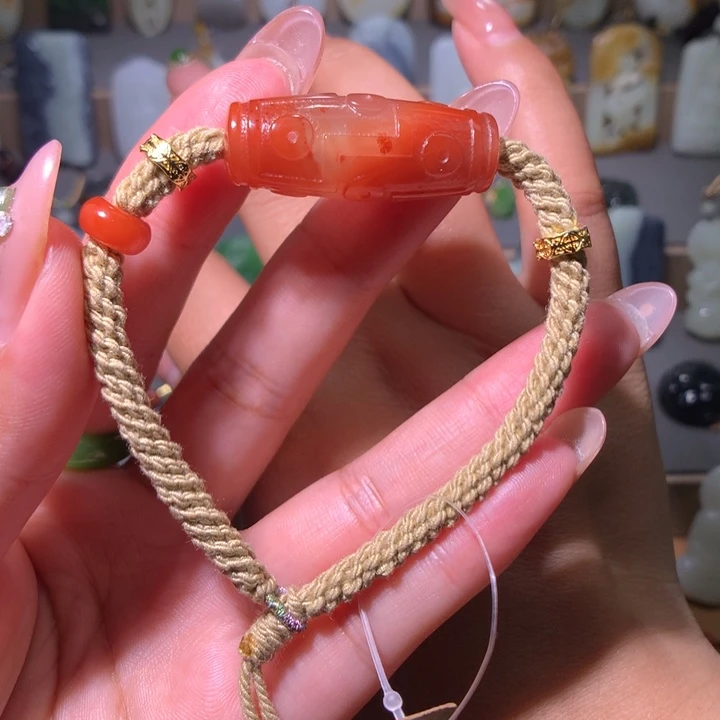 南红玛瑙未镶嵌颈饰