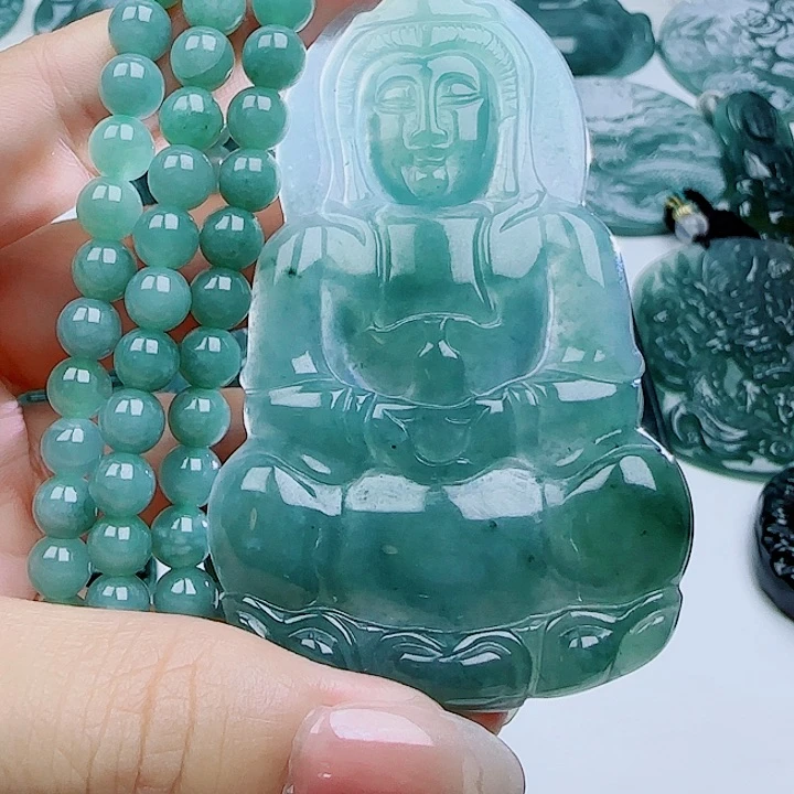 翡翠未镶嵌颈饰多样性发货天然的A货翡翠