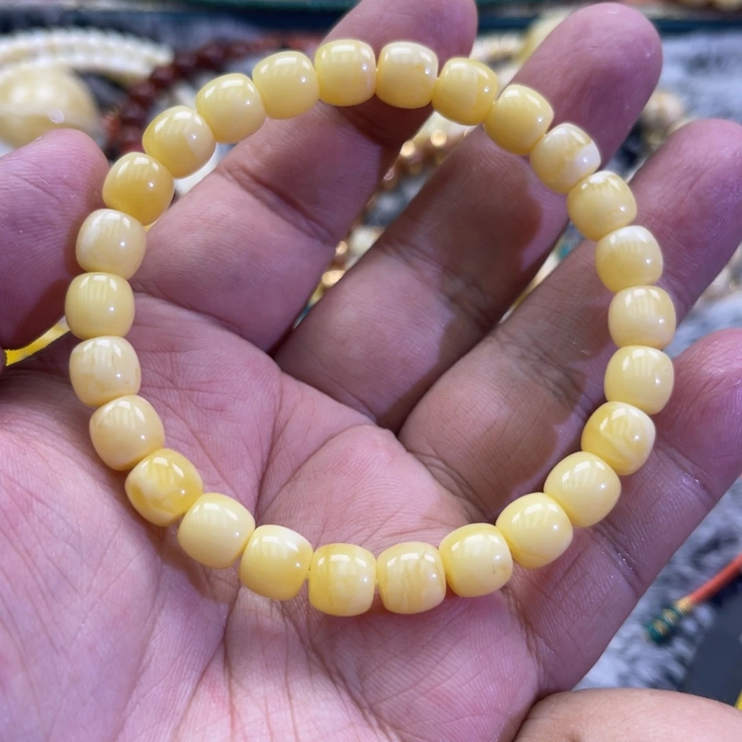 琥珀未镶嵌珠宝奇石60