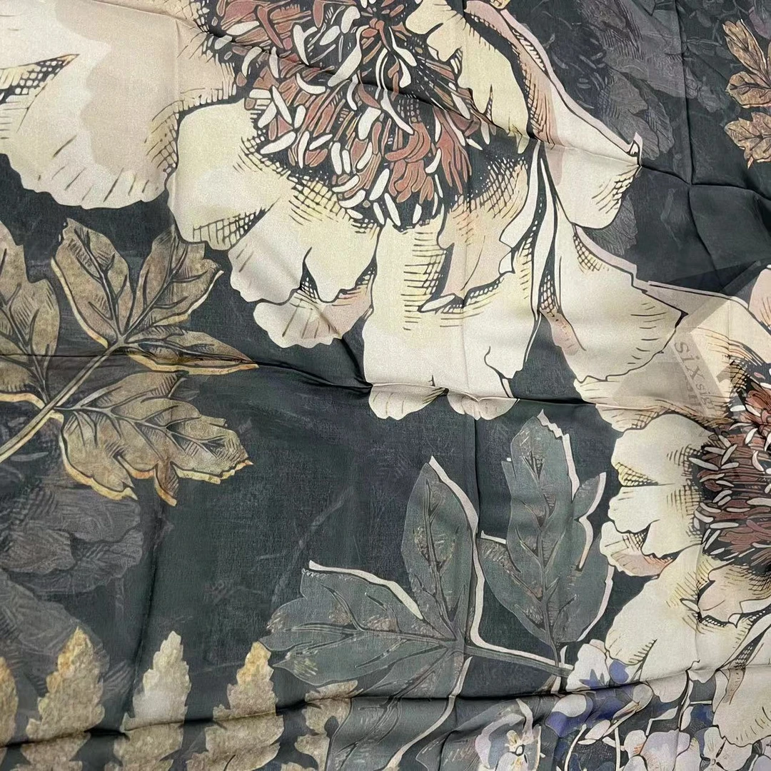 110薯莨方巾-绿枝花叶 106*106薯莨丝巾