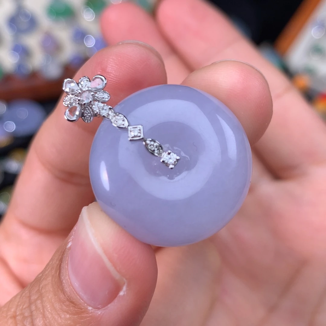 翡翠吊坠(不含链)18K金镶嵌