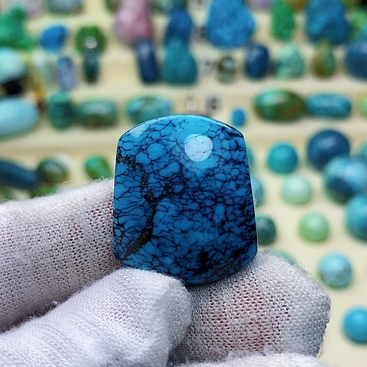 绿松石配饰未镶嵌