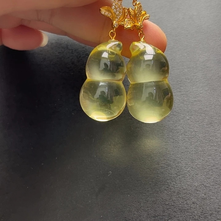 琥珀未镶嵌裸石耳坠