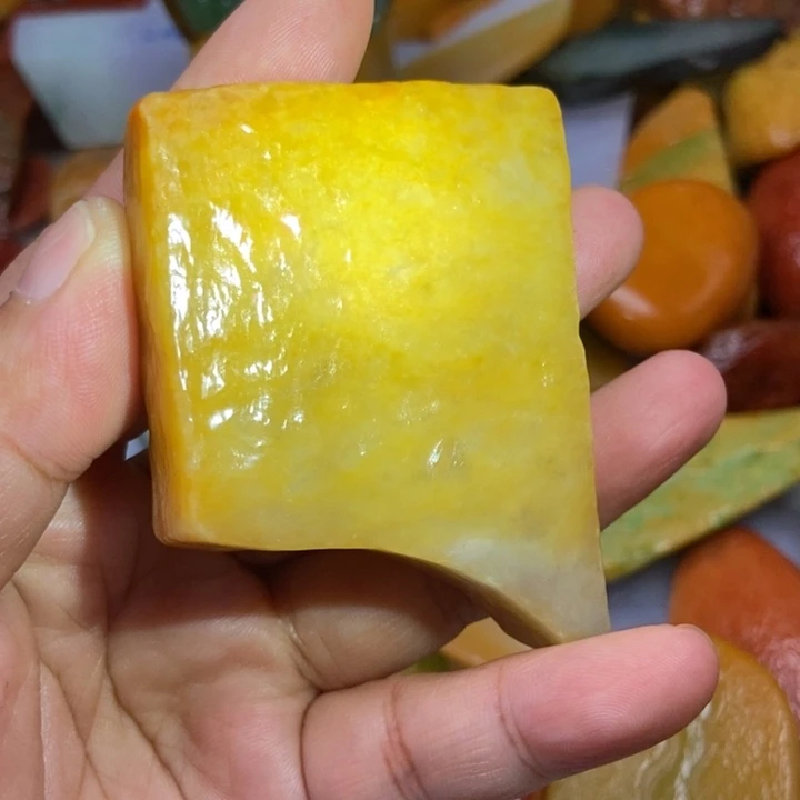 翡翠挂件未镶嵌缅甸翡翠