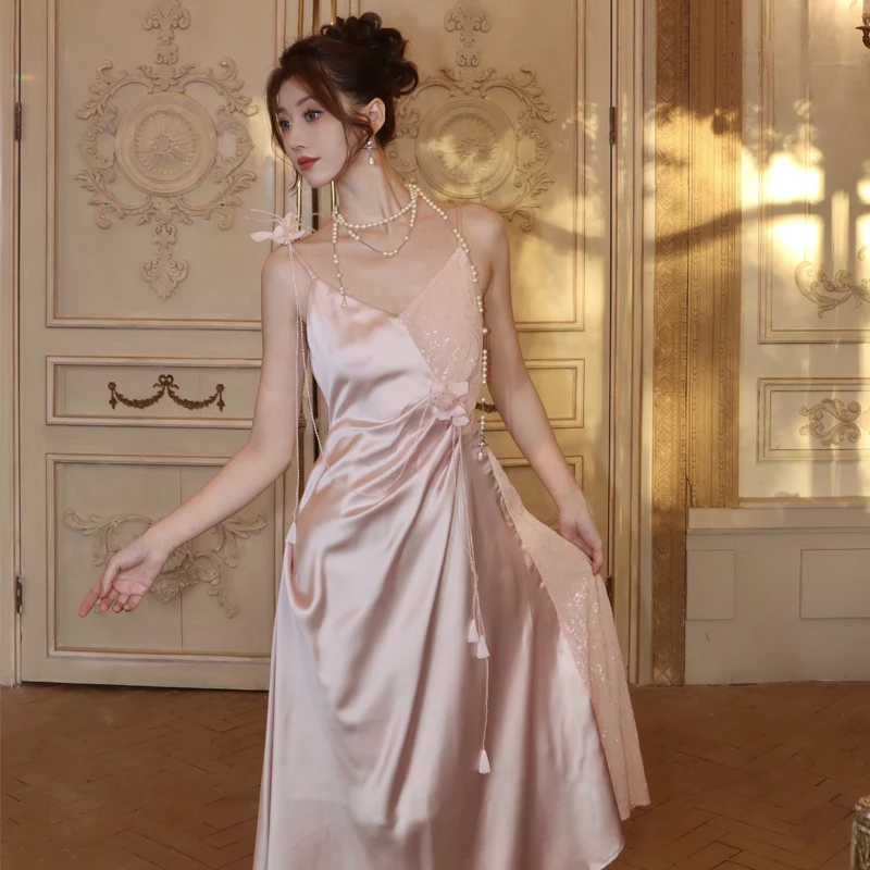 迪拜度假风系列粉色缎面拼接珠片立体玫瑰大摆连衣裙