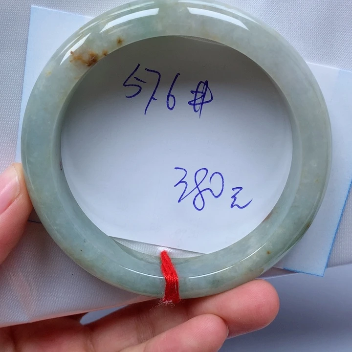 翡翠手镯未镶嵌翡翠手镯