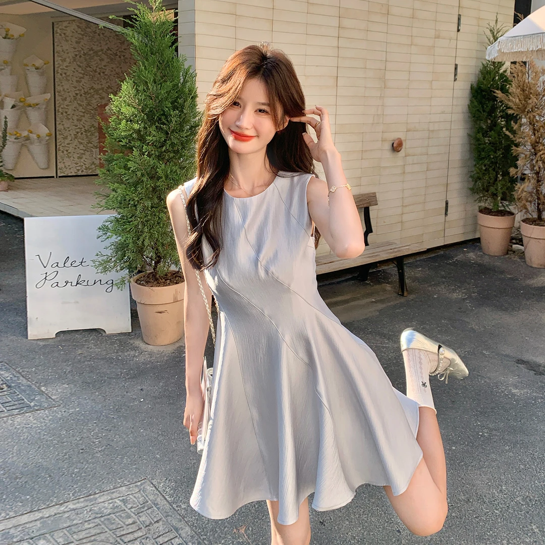 法式减龄无袖背心连衣裙女夏季新款小个子洋气减龄收腰显瘦a字裙