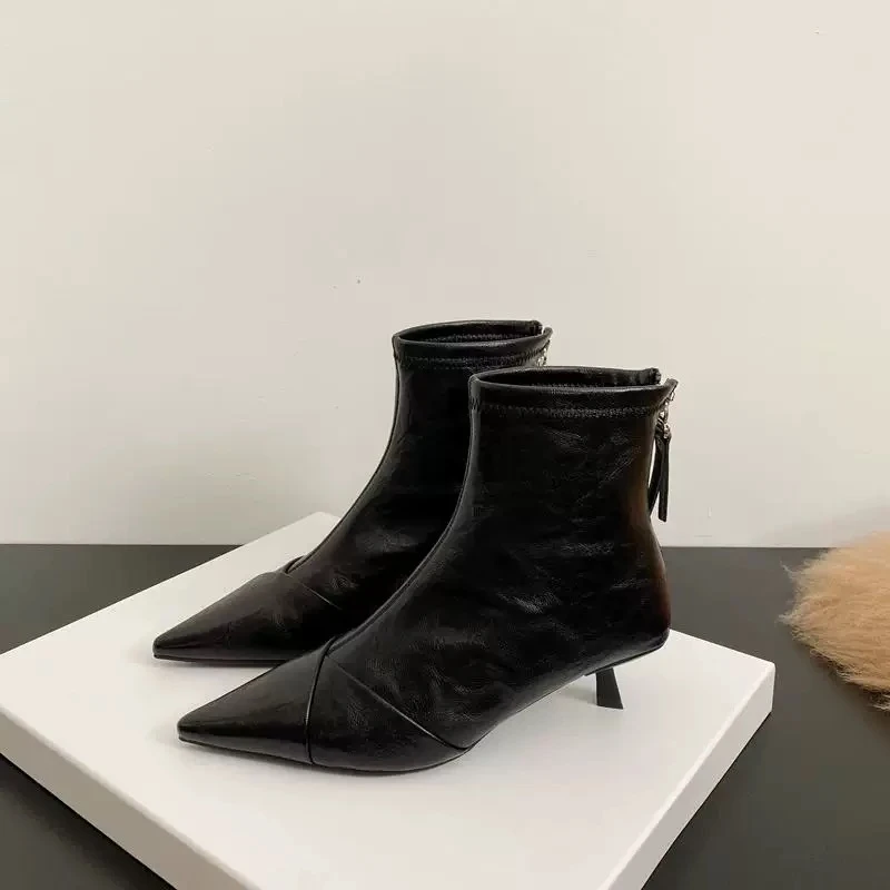 黑色尖头细跟时装靴女2025百搭软皮通勤法式瘦瘦靴后拉链高跟鞋