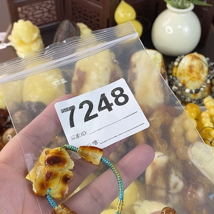 蜜蜡未镶嵌珠宝奇石
