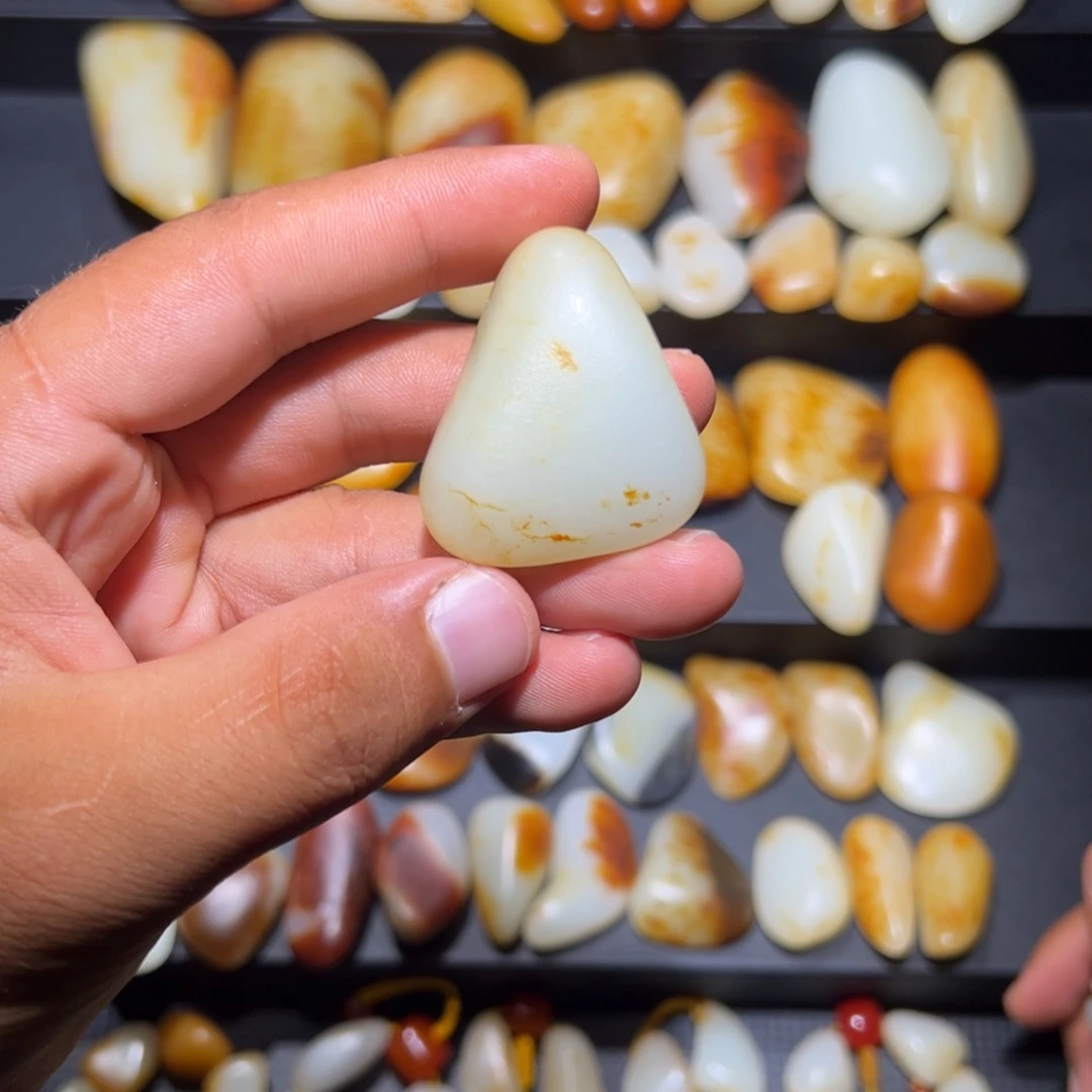 颈饰未镶嵌和田玉34克无修