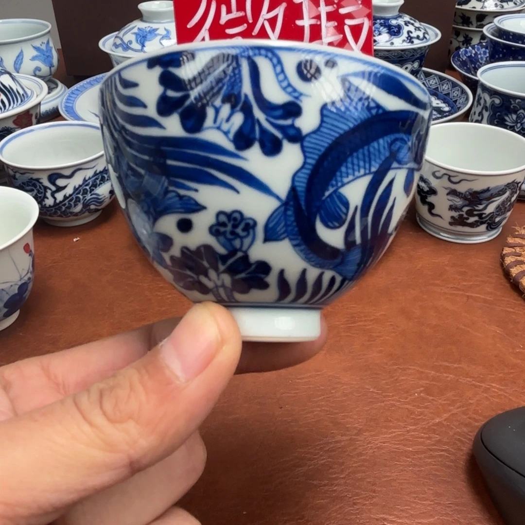 摆件陶微瑕鸡心杯鱼藻纹