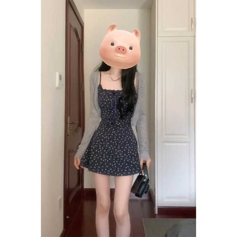 2025秋季新款女法式气质短款长袖针织开衫收腰显瘦碎花吊带连衣裙