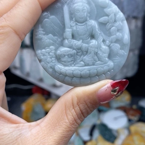 翡翠颈饰未镶嵌翡翠