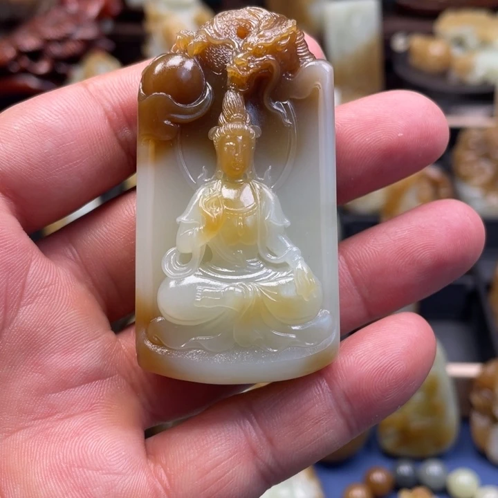 颈饰未镶嵌和田玉