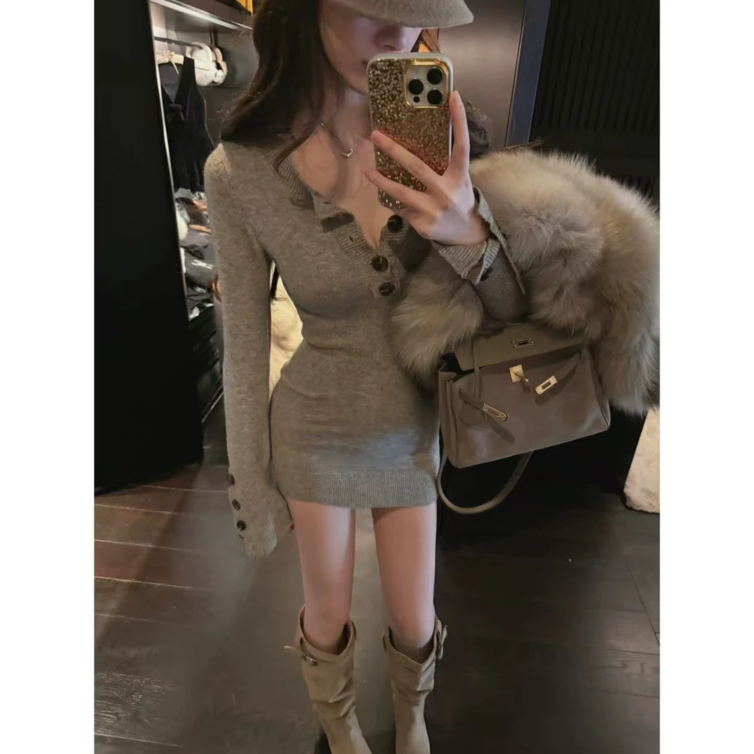 2025秋冬新款时尚连衣裙气质显瘦性感辣妹洋气休闲百搭短款连衣裙