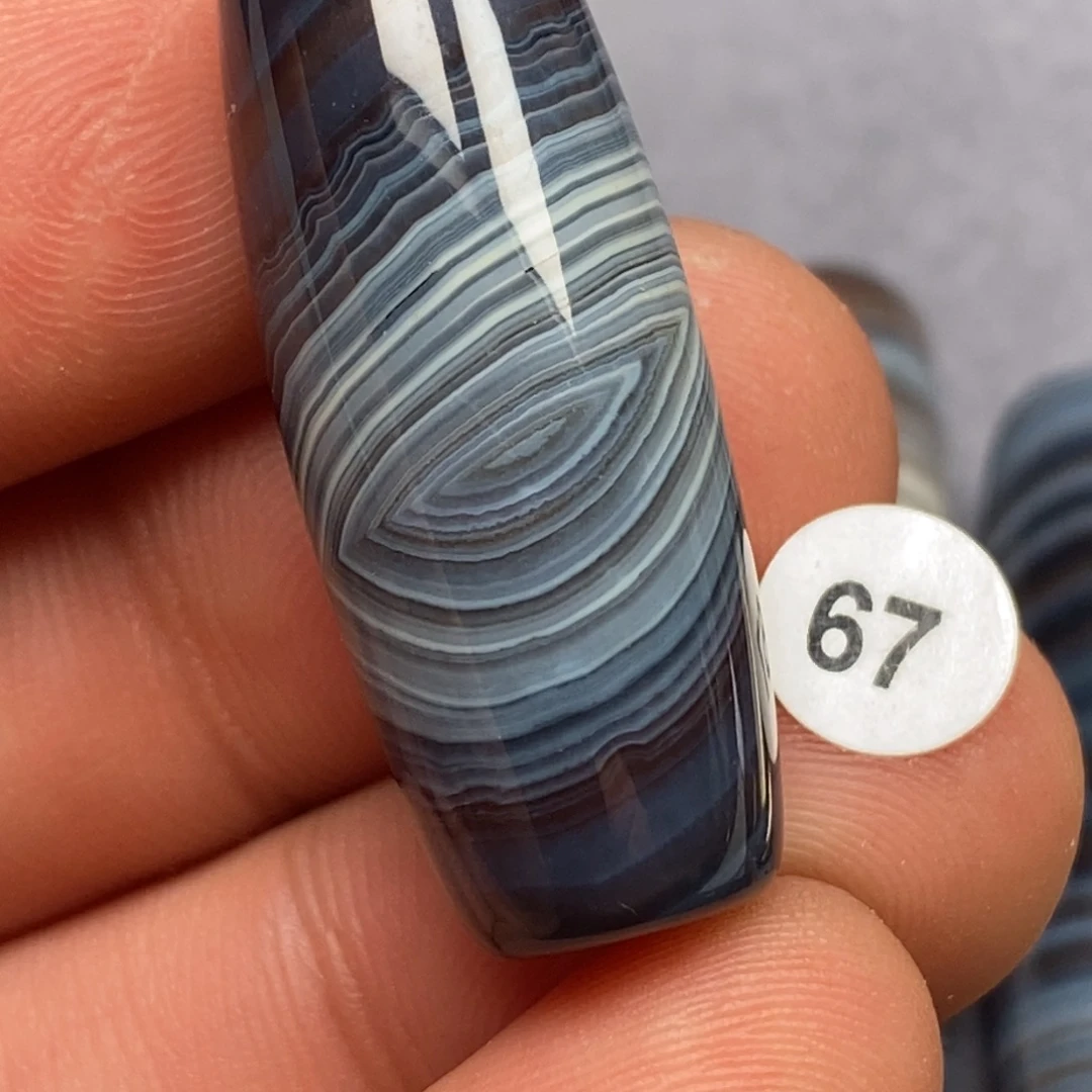 玛瑙/玉髓未镶嵌颈饰挂件