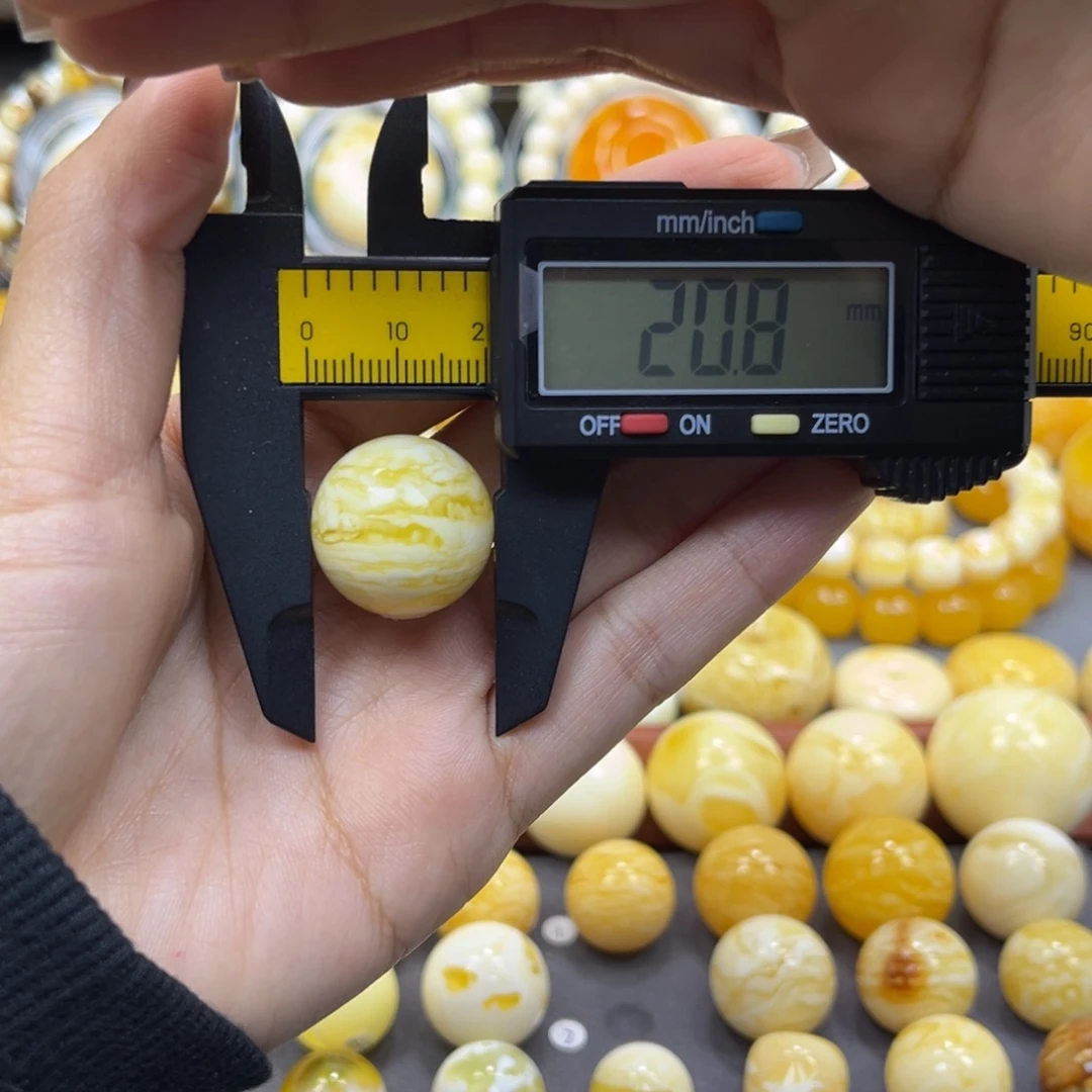 琥珀未镶嵌手串……