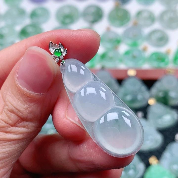 翡翠吊坠(不含链)18K金镶嵌