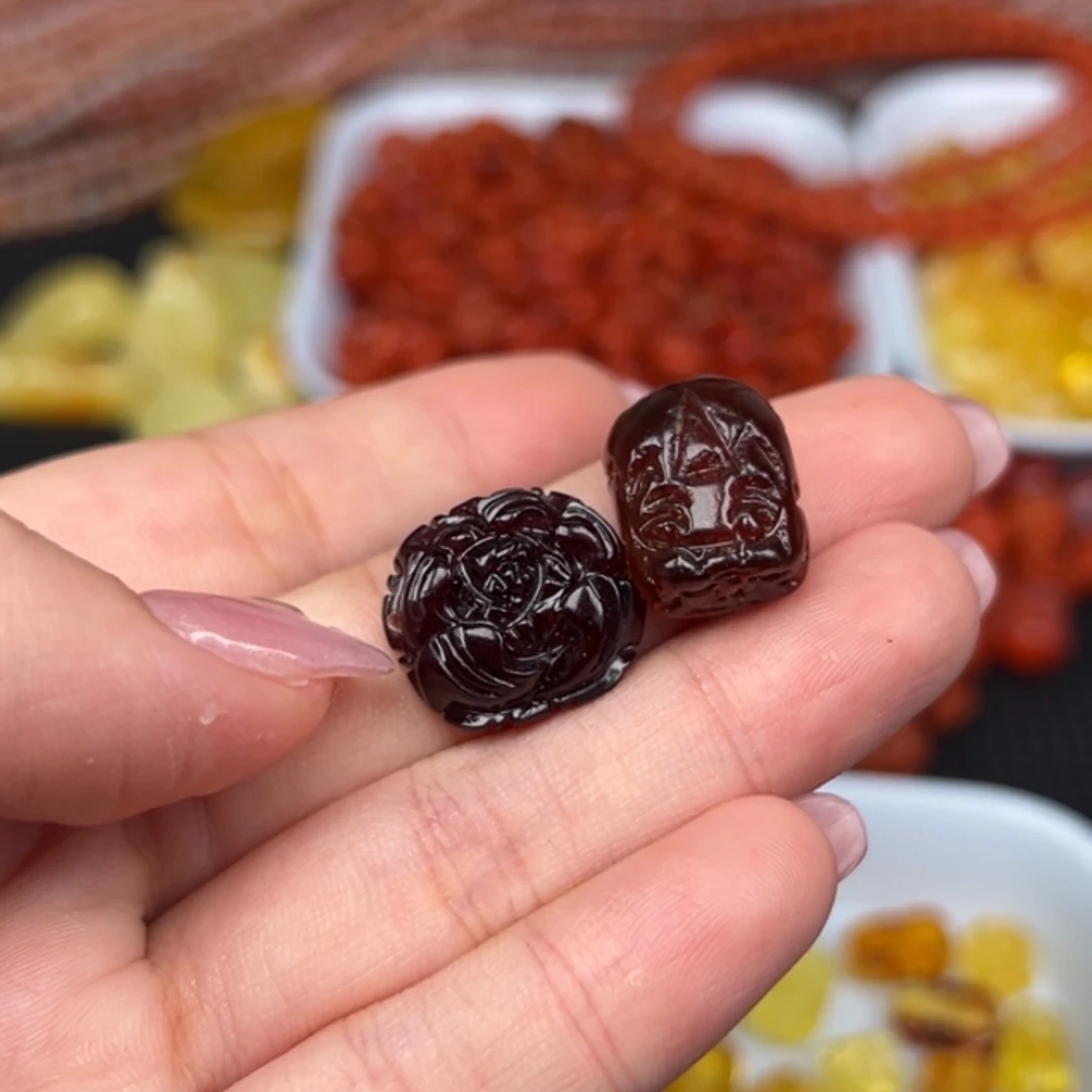 琥珀未镶嵌吊坠(不含链)多样性