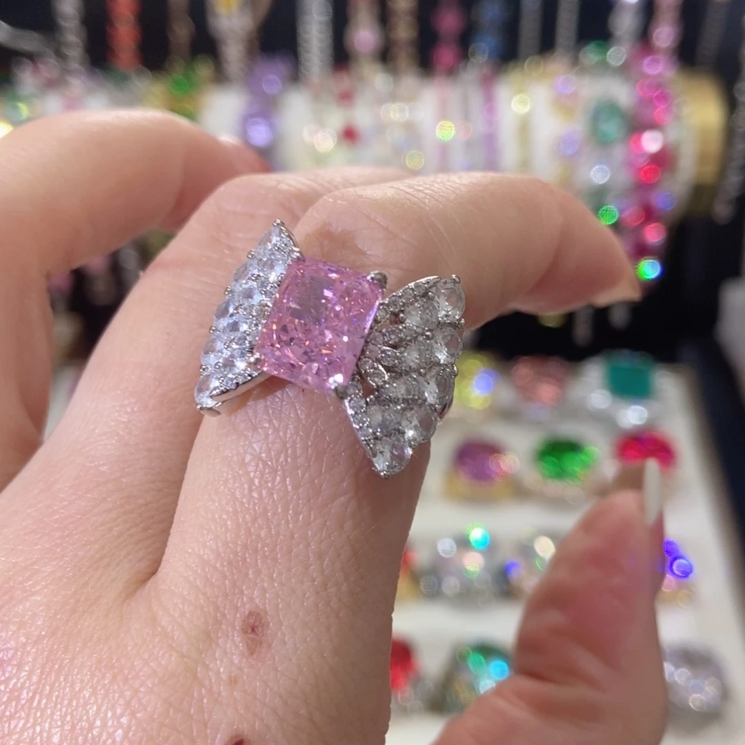 66锆石（处理）戒指