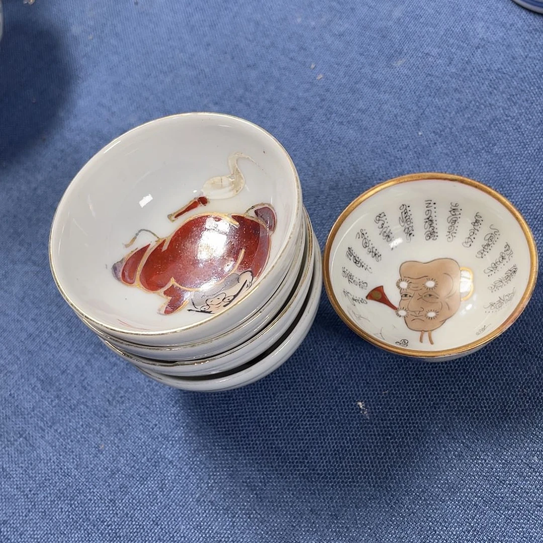 R***雨瓷器制作工艺精湛