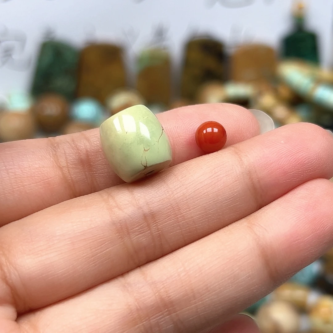 小***-南红玛瑙未镶嵌珠宝奇石