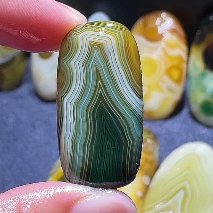 玛瑙/玉髓未镶嵌珠宝奇石